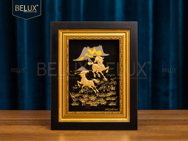 Tranh Quà Tặng Mã Đáo Thành Công Dát Vàng 24k (Mẫu Song Mã) – Khúc Khải Hoàn Ca Của Sự Đồng Hành